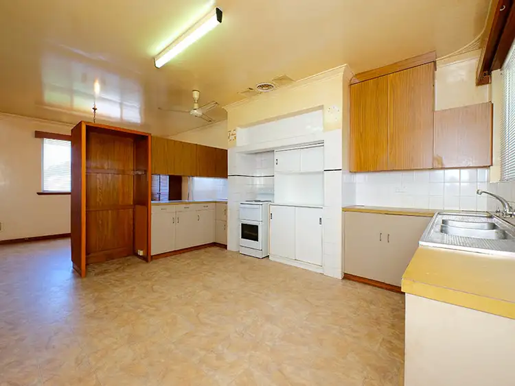 Sixth view of Homely house listing, 16 Albion Avenue, Munster WA 6166