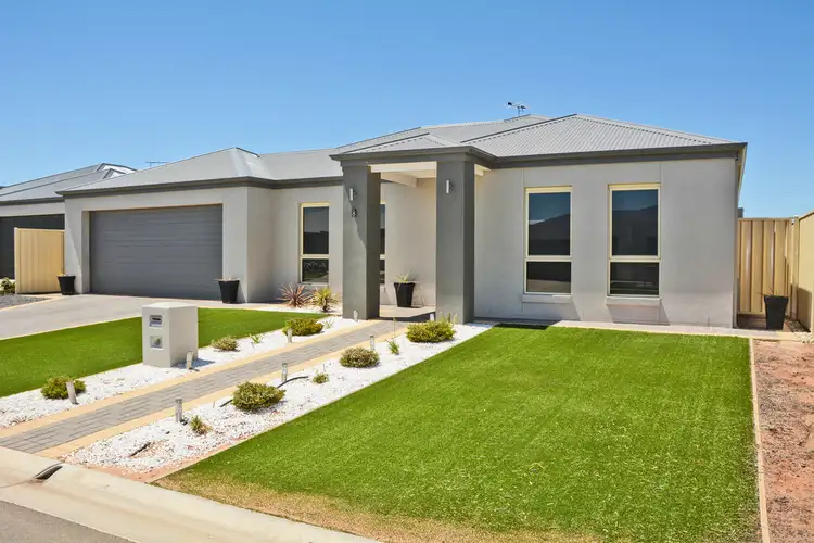 Sixth view of Homely house listing, 8 Ponderosa Way, Mildura VIC 3500