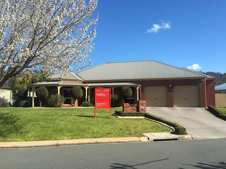 25 Robbins Drive, East Albury NSW 2640