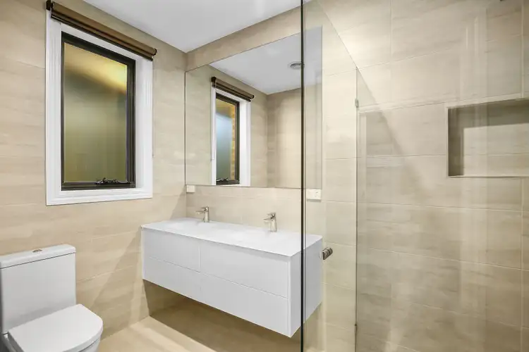Sixth view of Homely unit listing, 2/130 Manchester Road, Mooroolbark VIC 3138