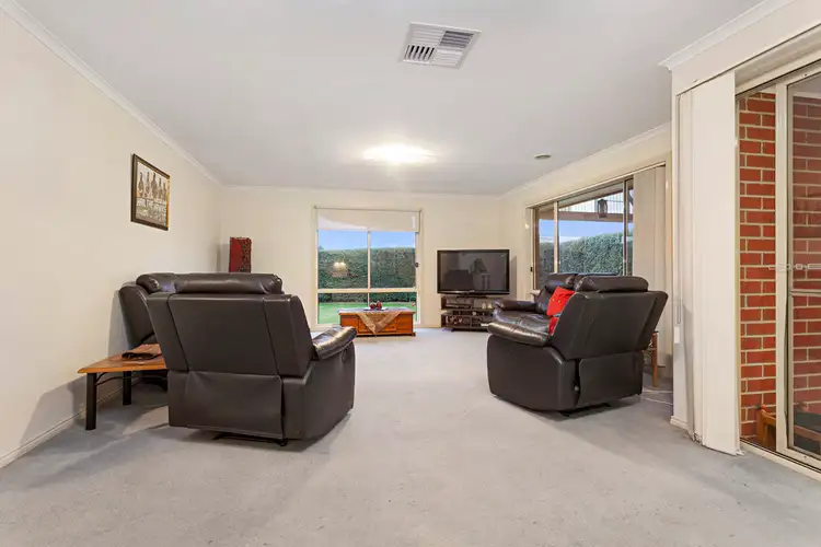 Sixth view of Homely house listing, 2 Lisa Beth Mews, Skye VIC 3977