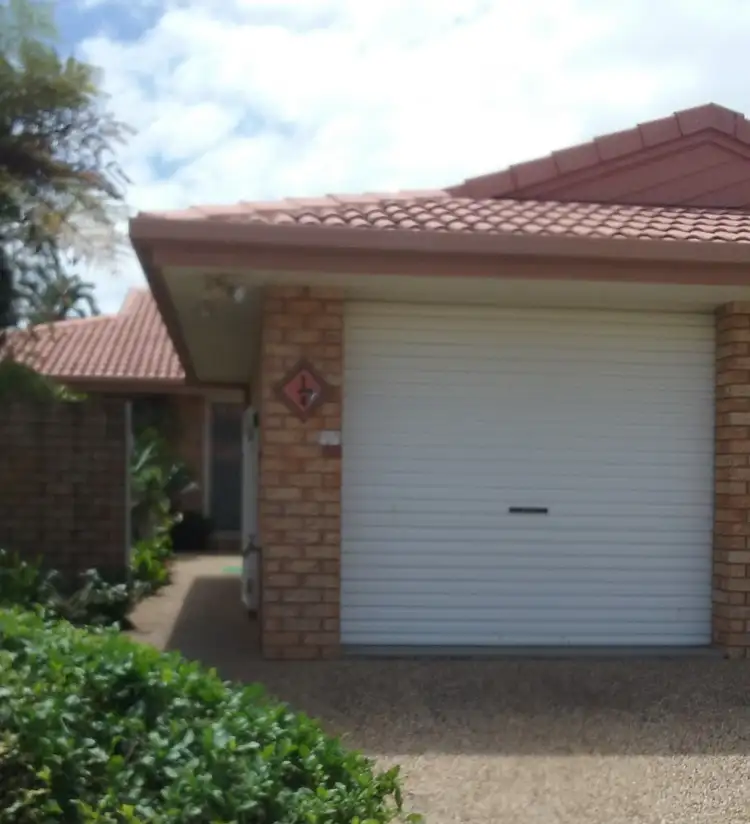 1/4 Featherwood Close, Burleigh Waters QLD 4220