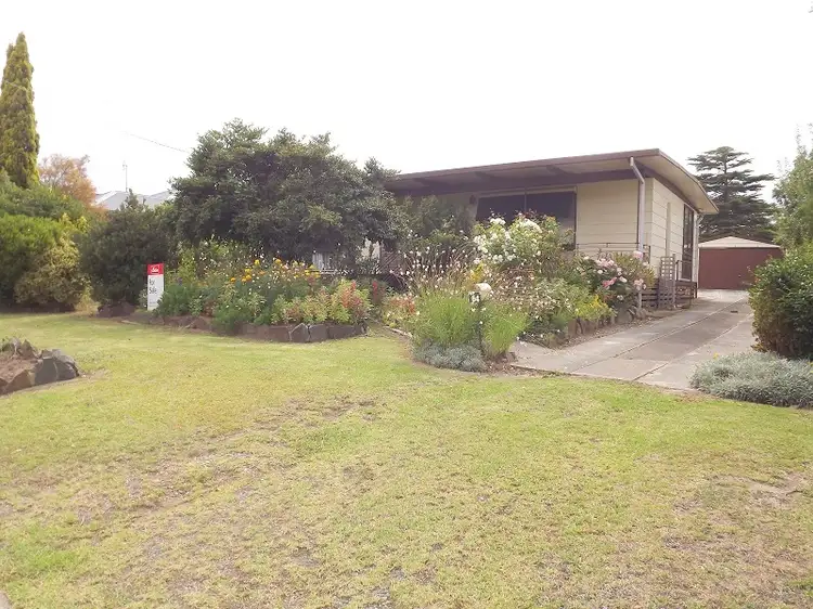 64 Gordon Street, Orbost VIC 3888