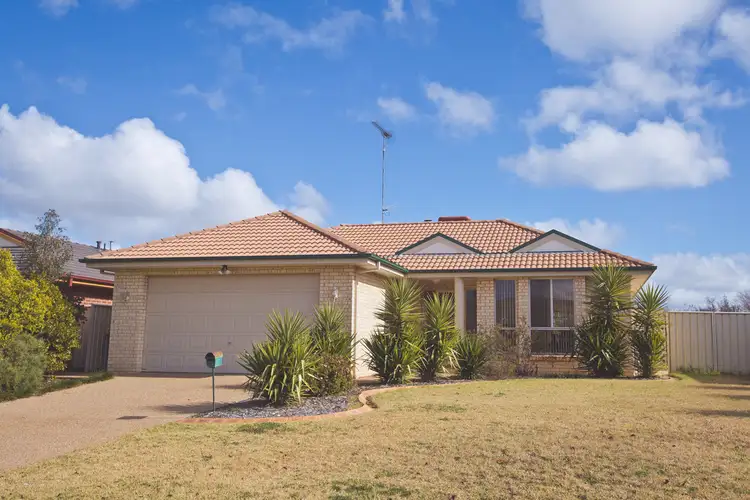 24 Albion Grove Drive, Griffith NSW 2680