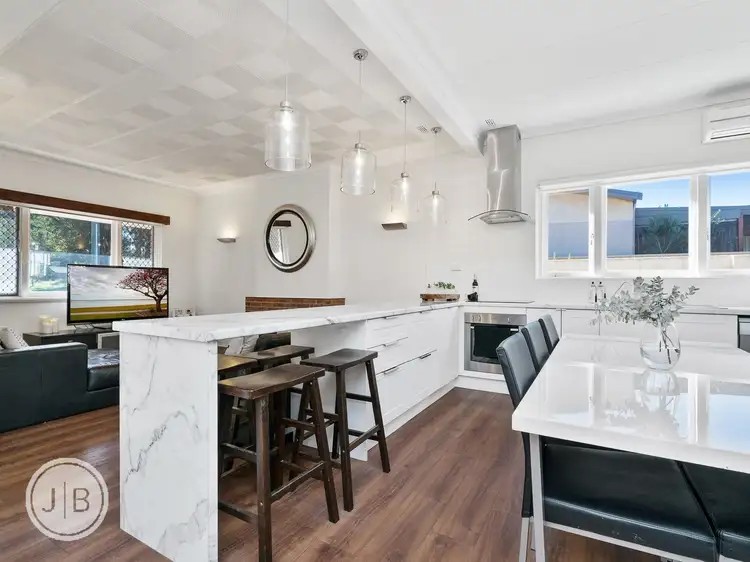 13a Coleman Crescent, Melville WA 6156