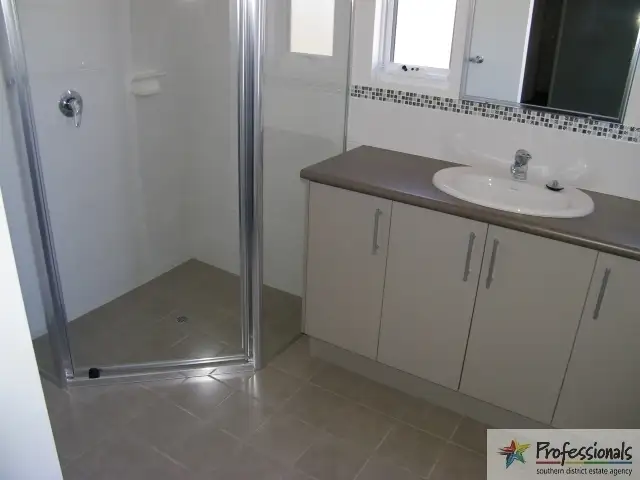 Third view of Homely house listing, U7/17 Moira Road, Collie WA 6225