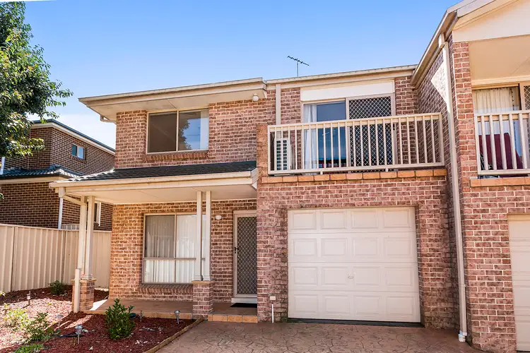 8/43 Araluen Avenue, Moorebank NSW 2170