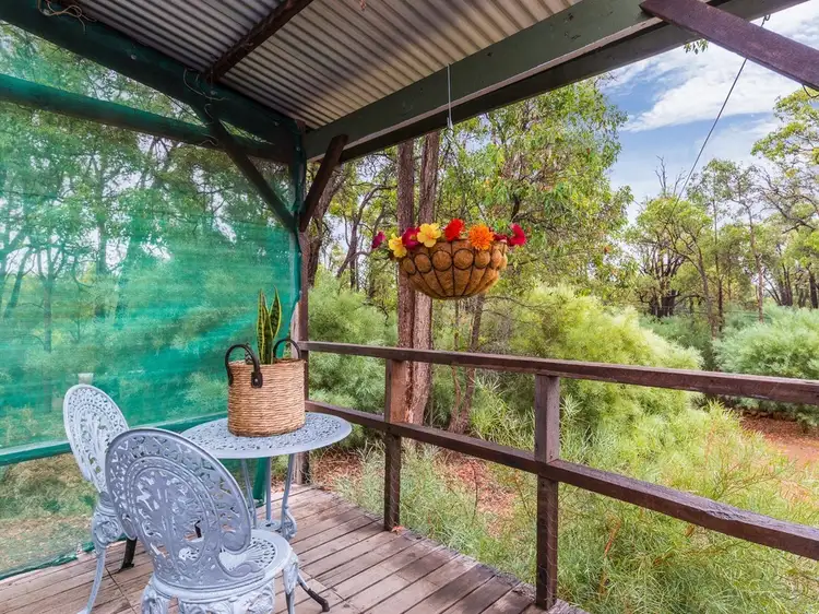 2 Johnston Street, Mount Helena WA 6082
