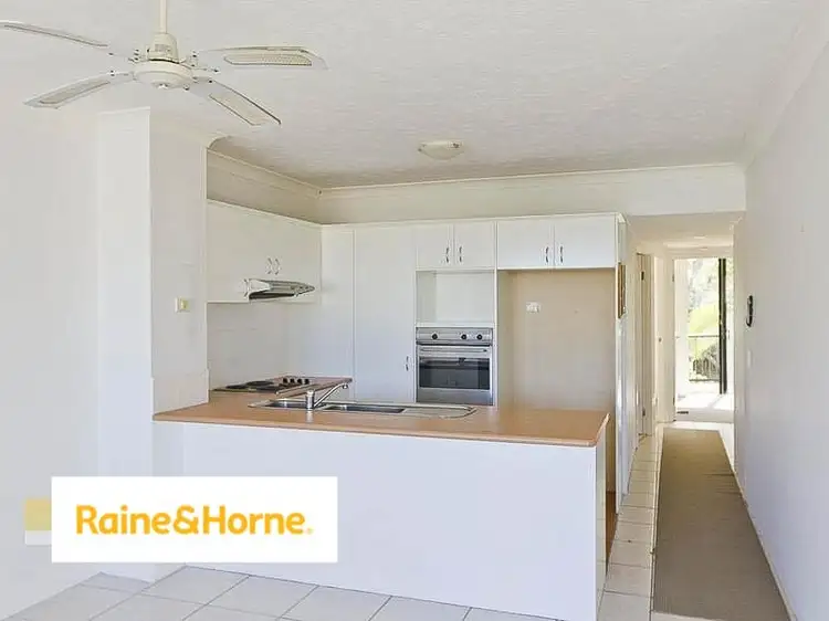 18/2 Fraser Avenue, Miami QLD 4220