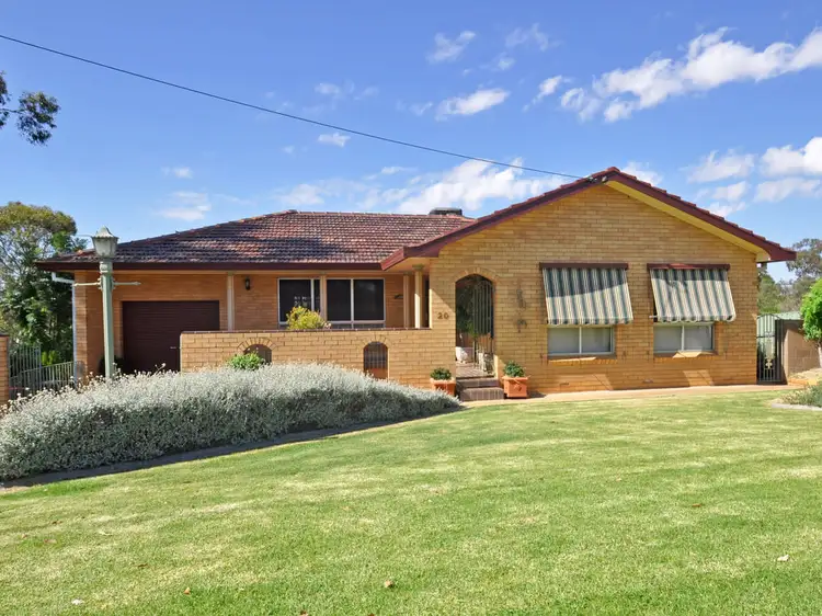 20 Knight Street, Junee NSW 2663