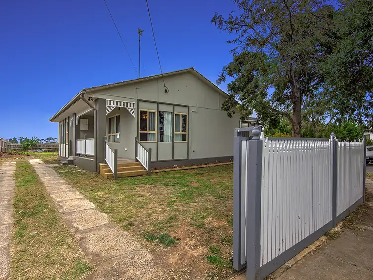 2 Cobby Street, Laverton VIC 3028