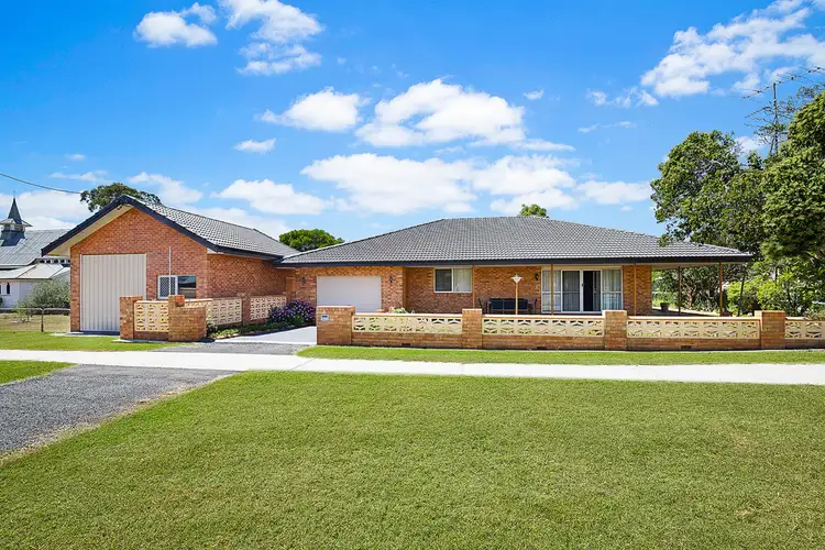 8 Eton Street, Cambooya QLD 4358