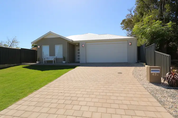 42B Coleman Crescent, Melville WA 6156