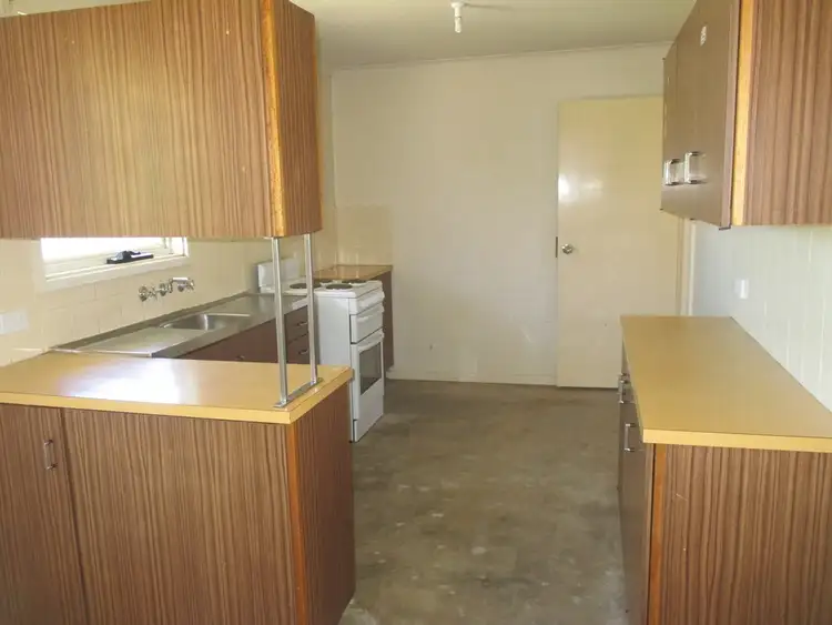 Second view of Homely house listing, 5 RIDGE ROAD, Murray Bridge SA 5253