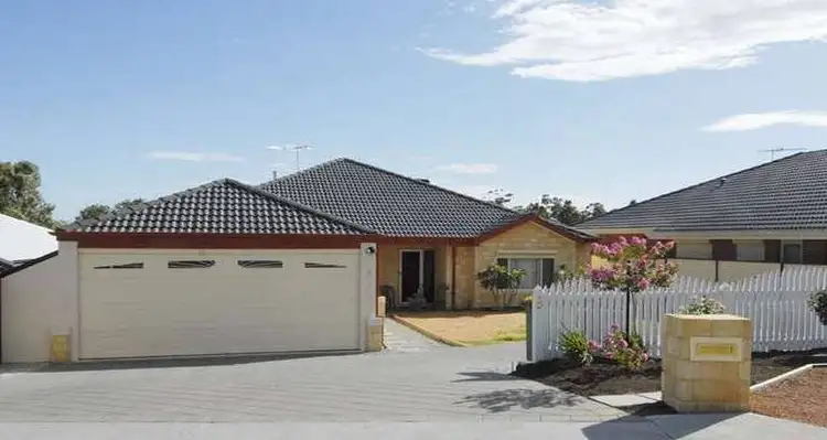 8 Timaru Place, Greenmount WA 6056
