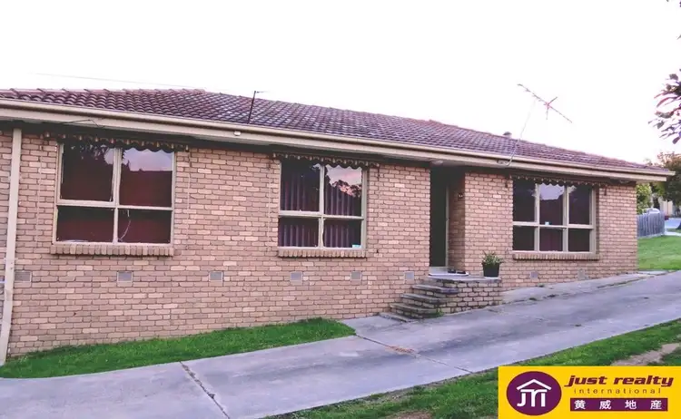 Main view of Homely unit listing, 1/8 Rebecca Street, Doveton VIC 3177