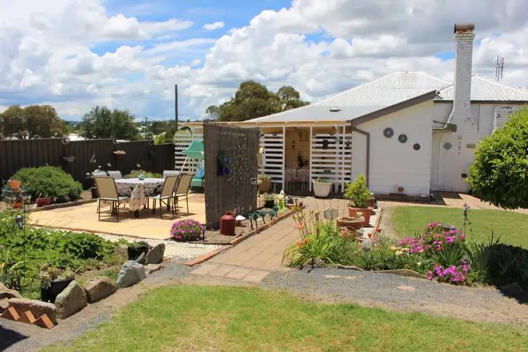 Fifth view of Homely house listing, 8 Erindee Avenue, Tenterfield NSW 2372