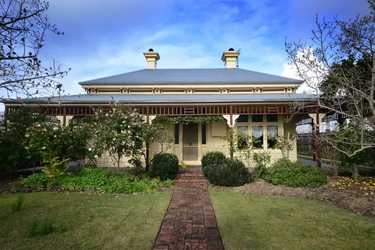 1 MURPHY STREET, Bairnsdale VIC 3875