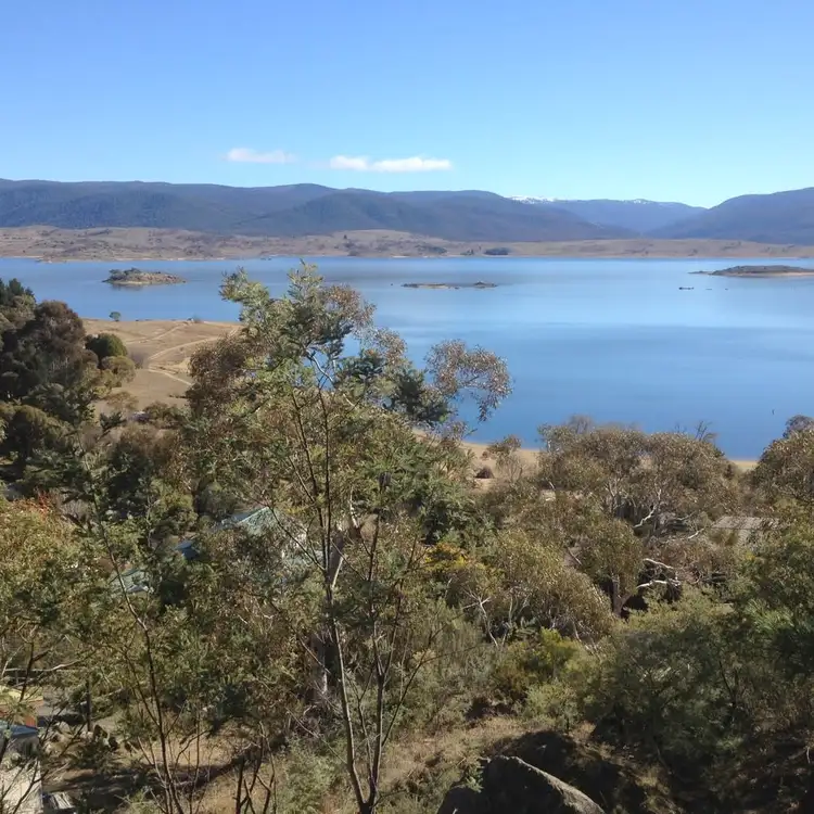 22 Rushes Bay Avenue, East Jindabyne NSW 2627