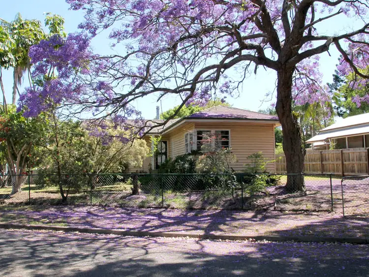 1 Merlin St, Tennyson QLD 4105