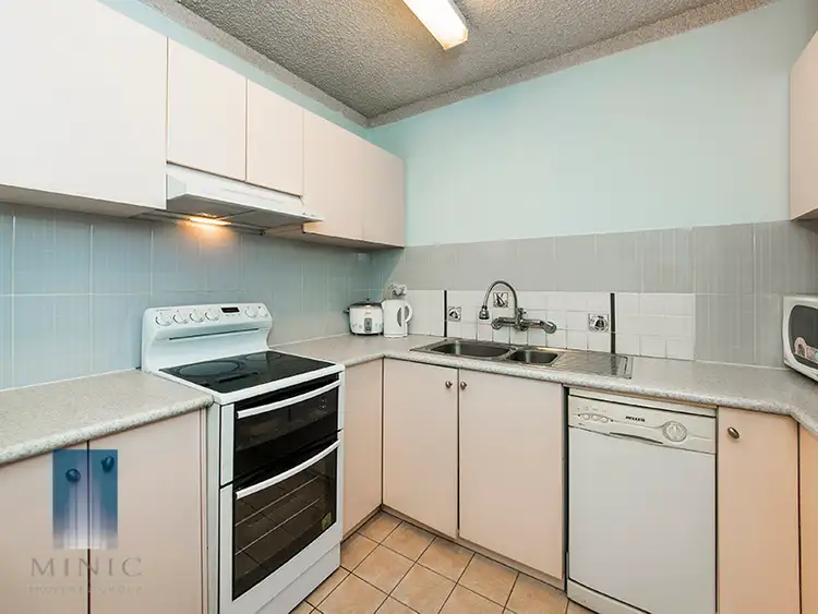 Sixth view of Homely house listing, 1/19 FREESIA WAY, Willetton WA 6155