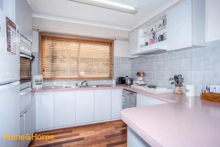Second view of Homely house listing, 8 Kingsley Drive, Sunbury VIC 3429