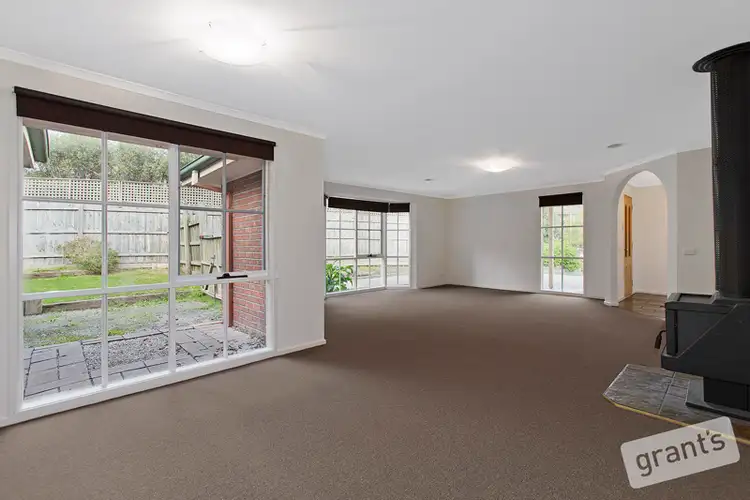 Second view of Homely house listing, 7 Pembroke Court, Berwick VIC 3806