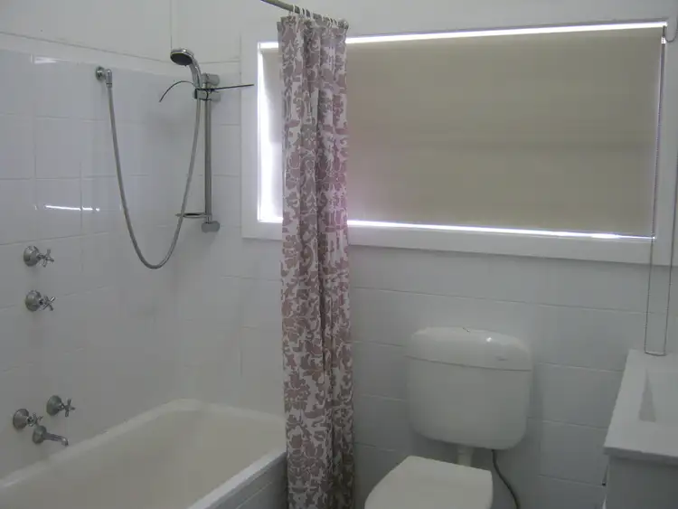 Fifth view of Homely house listing, 1 Eveline Street, Bordertown SA 5268