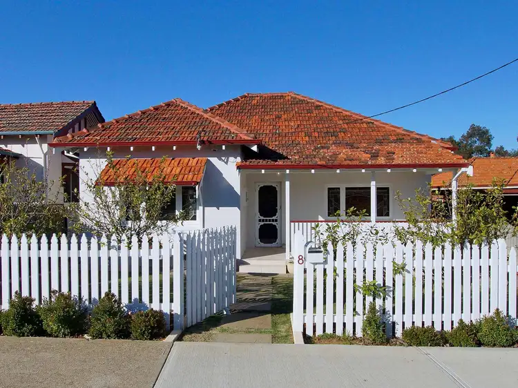 8 First Avenue, Woodbridge WA 6056