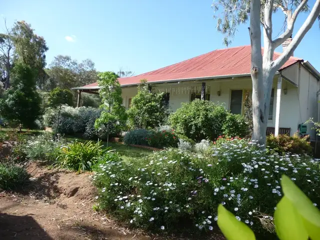 35 York Road, Cold Harbour, York WA 6302