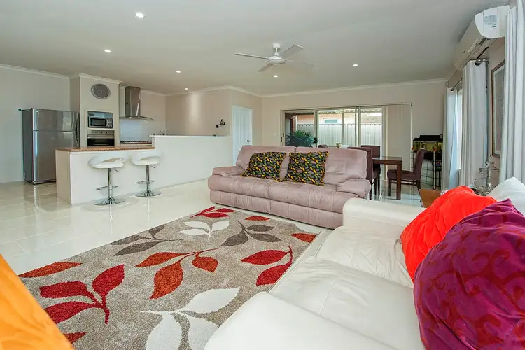 387 A Belmont Ave, Cloverdale WA 6105