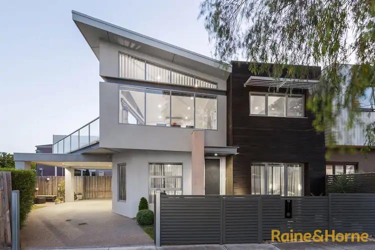 13 Holland Crt, Newport VIC 3015