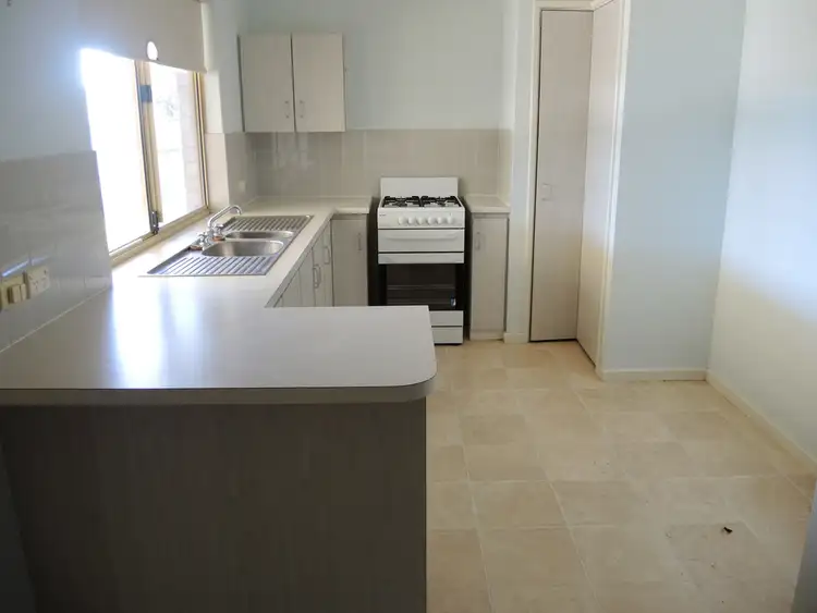 6 Harris Court, Mount Tarcoola WA 6530