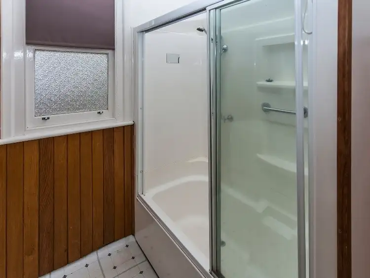 Seventh view of Homely house listing, 4 Aitken St, Alexandra VIC 3714