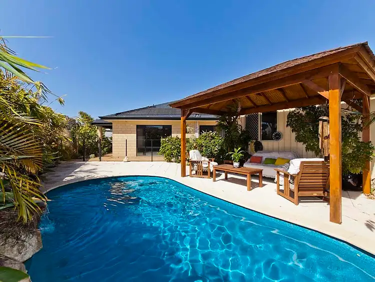 39 Wells Road, Pinjarra WA 6208