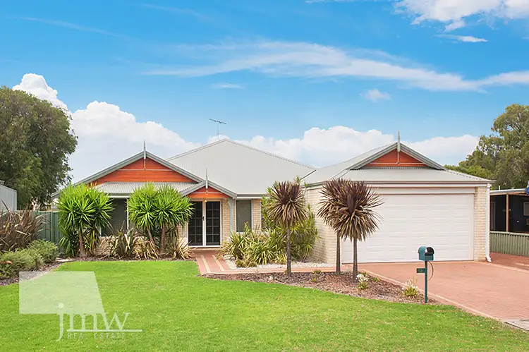 13 Lorna Street, Dunsborough WA 6281