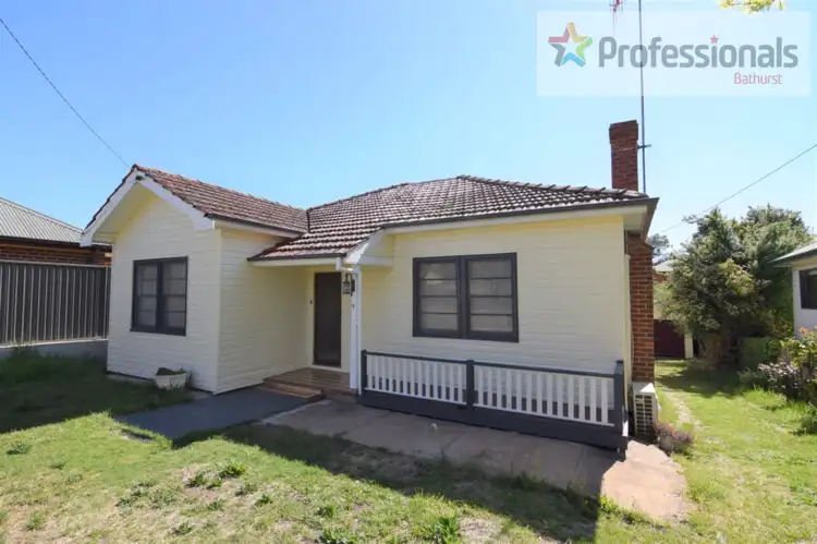 9 Park Street, Bathurst NSW 2795