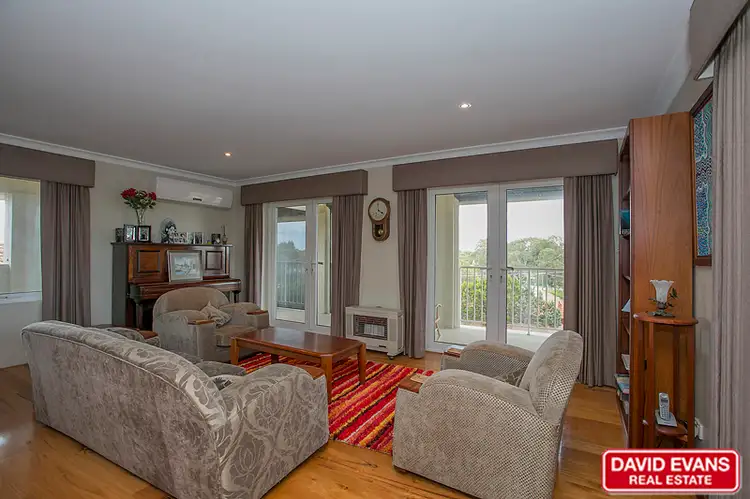 10 Solander Road, Hillarys WA 6025