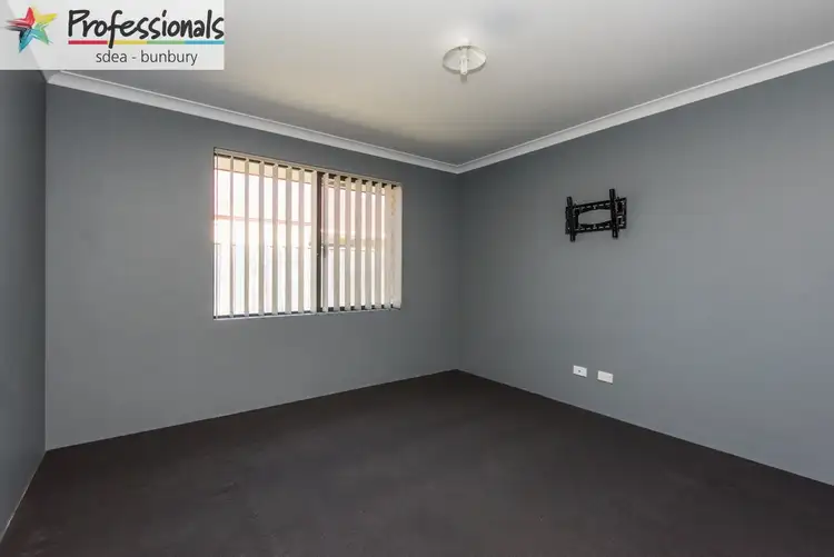 Sixth view of Homely house listing, 118 Macquarie Drive, Australind WA 6233
