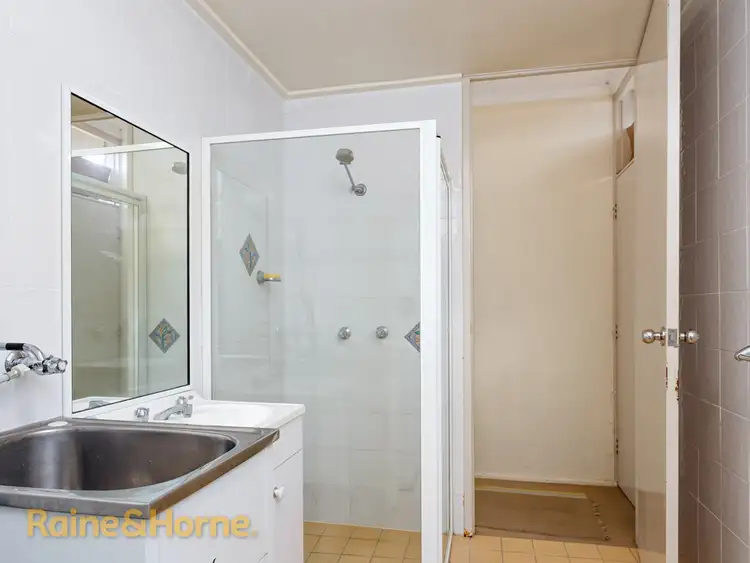 Fifth view of Homely unit listing, 5/1A Joyes Place, Tolland NSW 2650