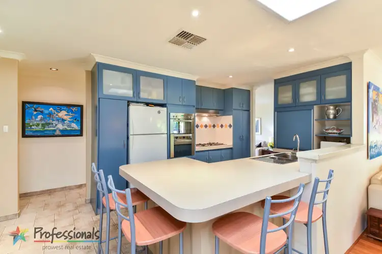 Sixth view of Homely house listing, 6 Yarra Close, Willetton WA 6155