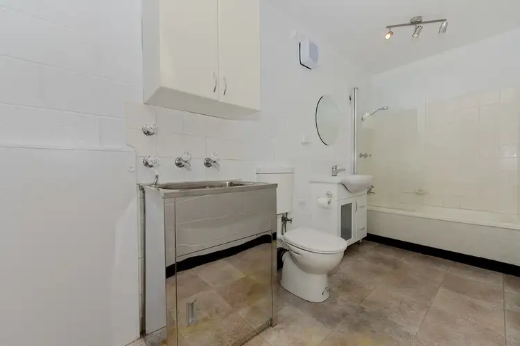 Sixth view of Homely apartment listing, 1/4 Onslow Place, Mount Nelson TAS 7007