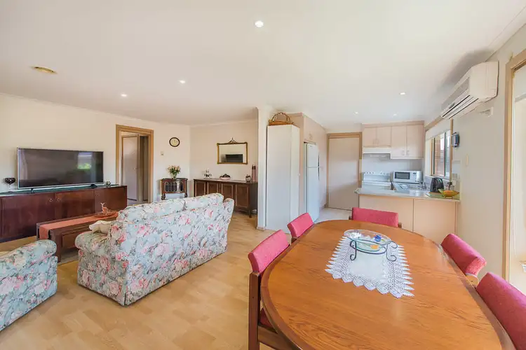 Fifth view of Homely house listing, 1 Lynda Court, Aspendale Gardens VIC 3195