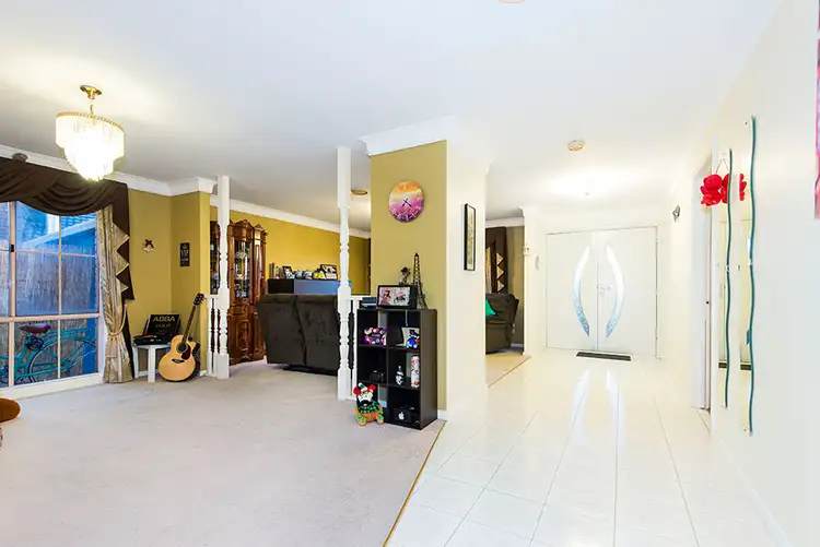 Sixth view of Homely house listing, 5 Ivy Court, Mill Park VIC 3082
