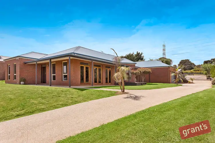 9-10 Hilton Court, Narre Warren North VIC 3804
