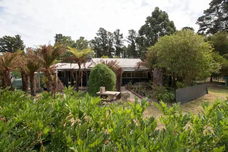 11 Cemetery Road, Hastings VIC 3915