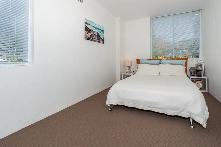 Third view of Homely unit listing, 9/10 Ocean Street North, Bondi NSW 2026