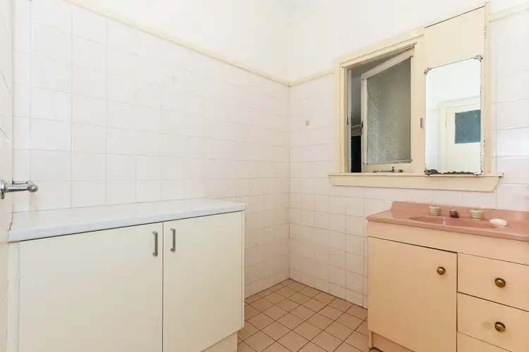 Fifth view of Homely house listing, 15 Finnan St, Cloverdale WA 6105