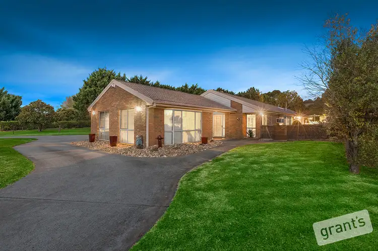 8 Renda Court, Narre Warren North VIC 3804