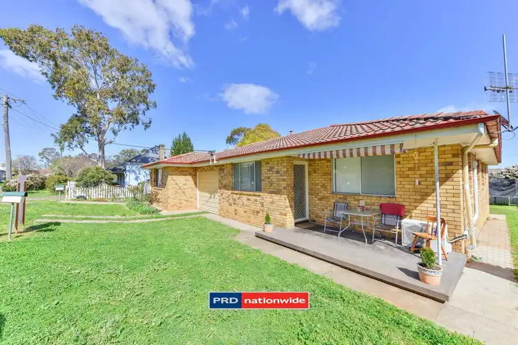 Main view of Homely semi-detached listing, 6 Martin Street, Tamworth NSW 2340